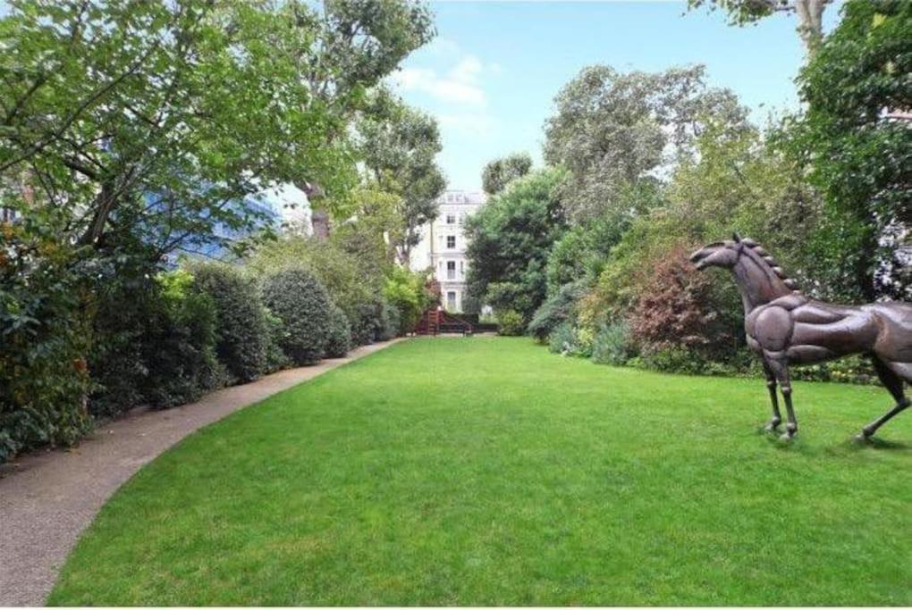 Stunning 2 Bed/2Bath Flat In Heart Of Kensington Apartment London Exterior photo