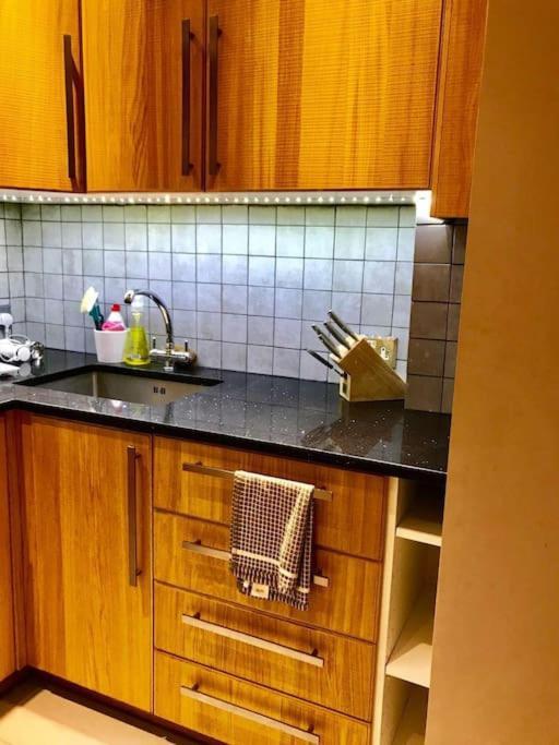 Stunning 2 Bed/2Bath Flat In Heart Of Kensington Apartment London Exterior photo