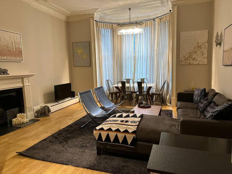 Stunning 2 Bed/2Bath Flat In Heart Of Kensington Apartment London Exterior photo
